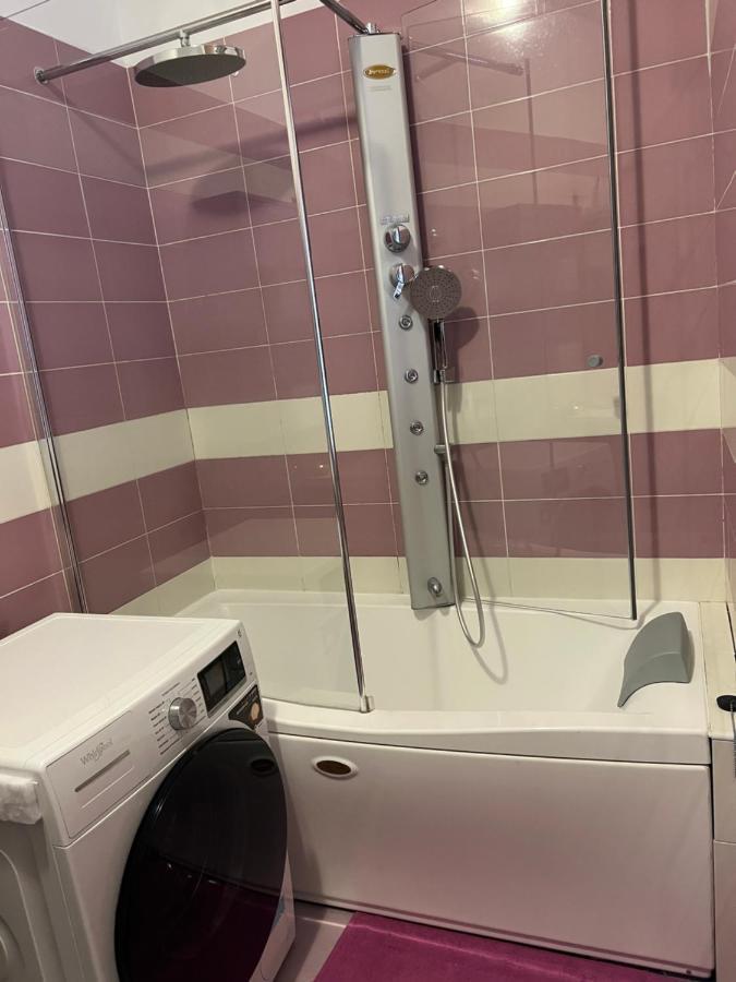 Stay In Style - Vibrant Condo In San Giovanni Lupatoto Eksteriør bilde