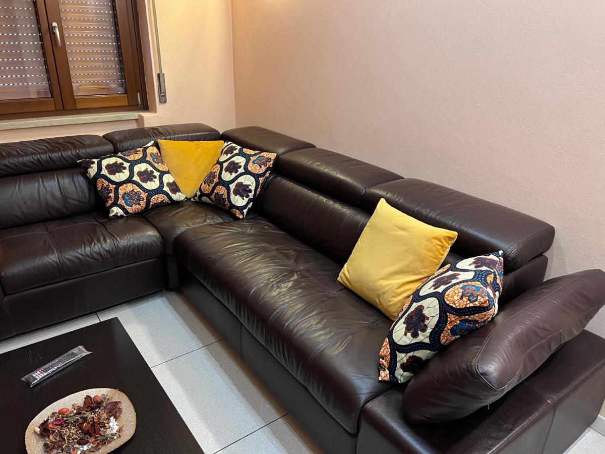 Stay In Style - Vibrant Condo In San Giovanni Lupatoto Eksteriør bilde