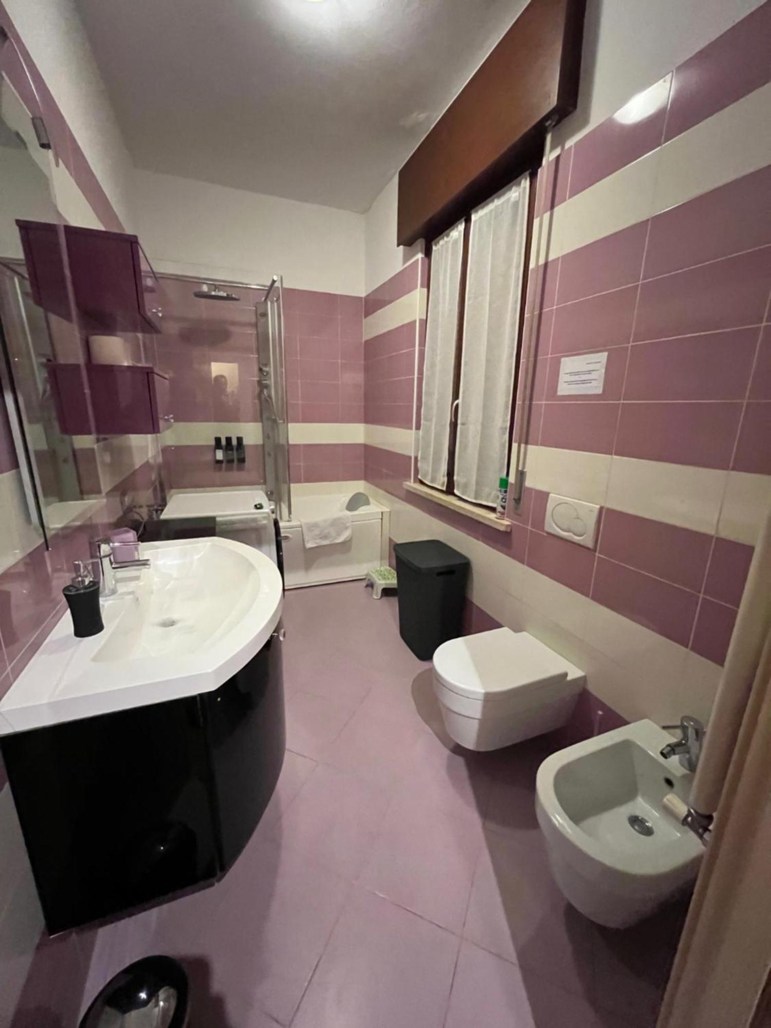 Stay In Style - Vibrant Condo In San Giovanni Lupatoto Eksteriør bilde